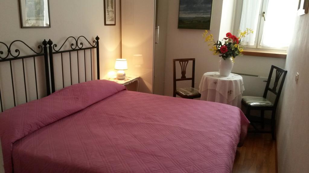 Camere Carli Asís Habitación foto